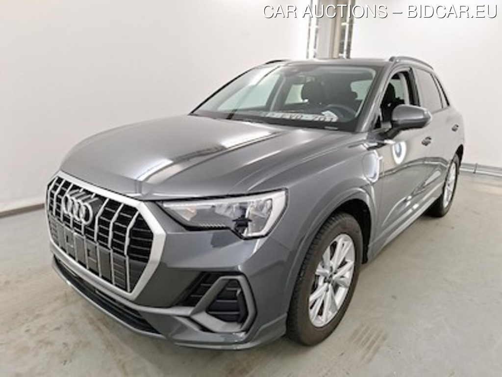 Audi Q3 1.4 45 TFSI E S TRONIC S LINE Business Plus