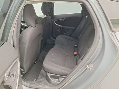 Volvo V40 diesel - 2016 V40 2.0 D2 EDITION GEAR.ADBLUE(EU6D-TEMP), 2018