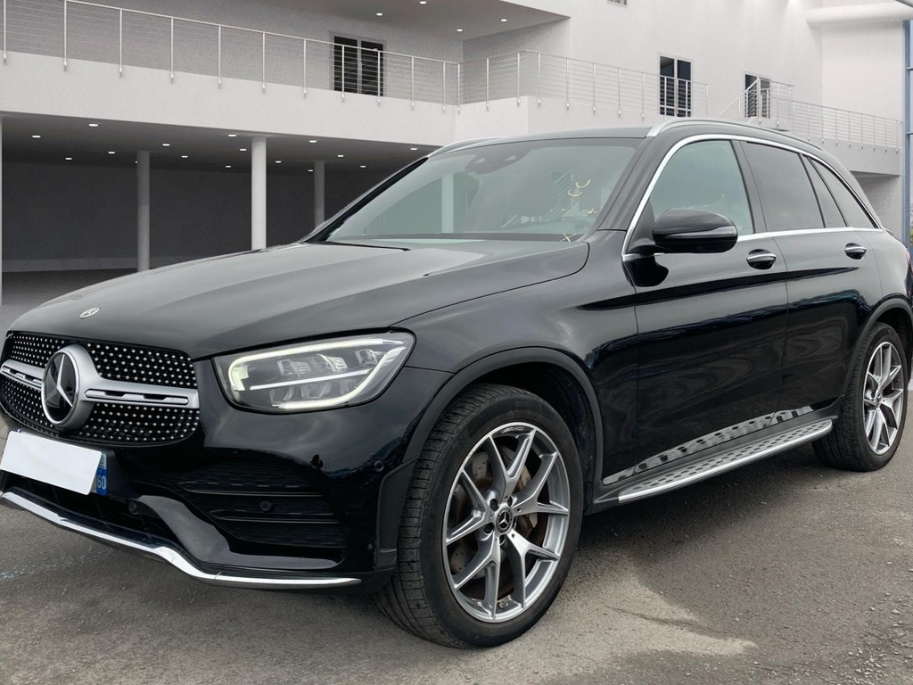 Mercedes-Benz Glc 300 DE 9G-TRONIC 4MATIC AMG LINE, 2022