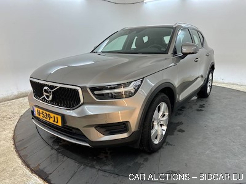 Volvo XC40 T3 Geartronic Momentum Pro