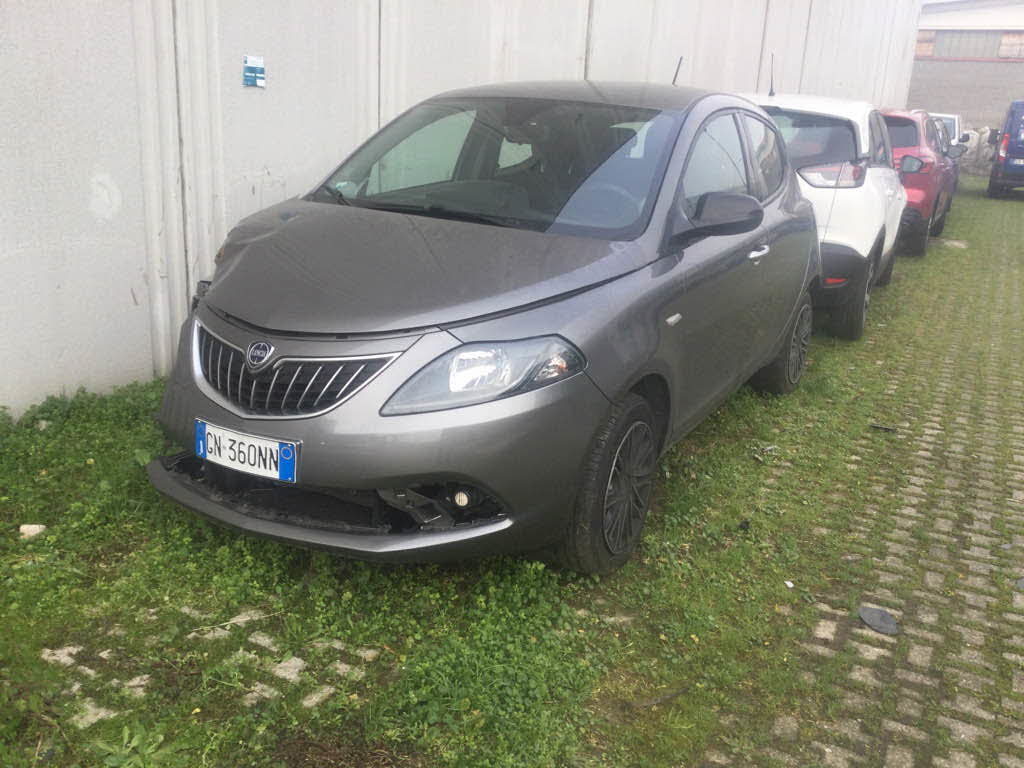 Lancia Ypsilon III 2021 Ypsilon 1.0 firefly hybrid Gold s&amp;s 70cv 5p.ti, 2023