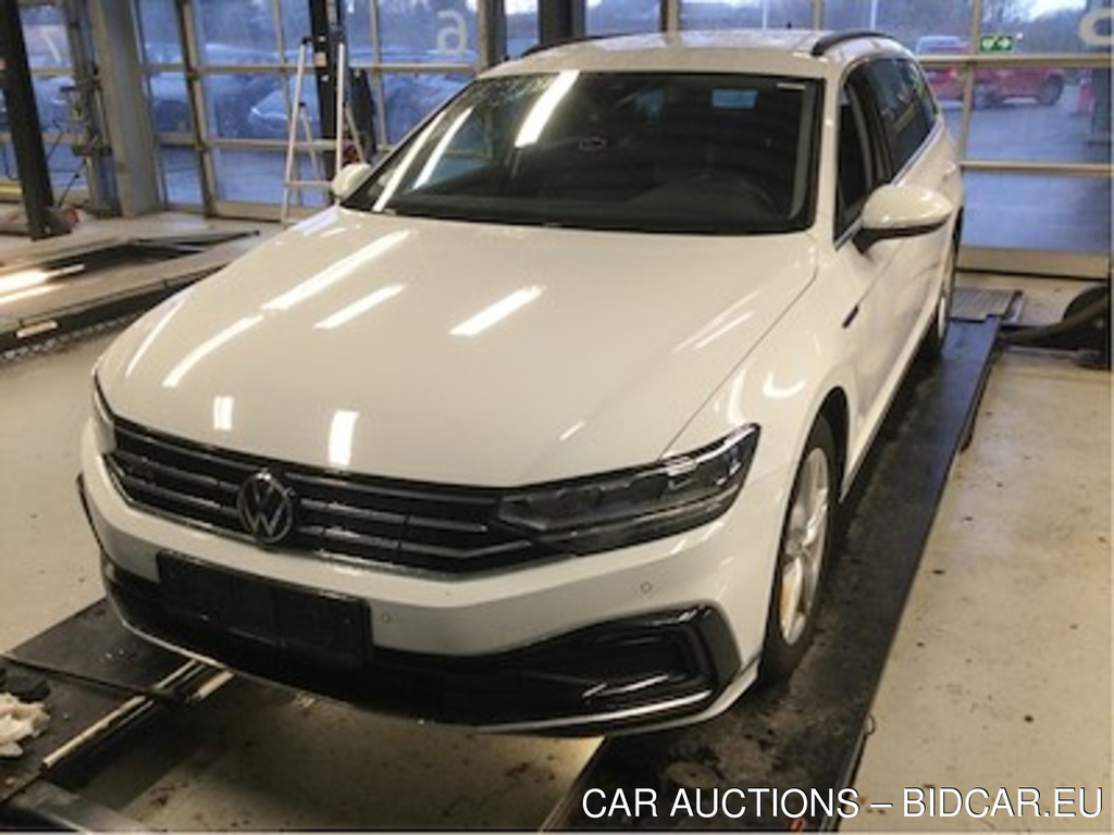 Volkswagen PASSAT 1.4 TSI GTE HIGH PLUG-IN HYBRID DSG VARIANT UA!, - DEFECT GEARBOX