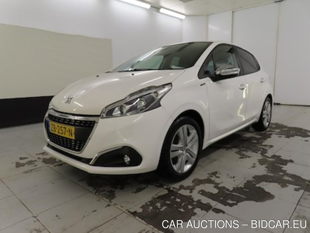 Peugeot 208 Signature 1.2 PureTech 82 5d