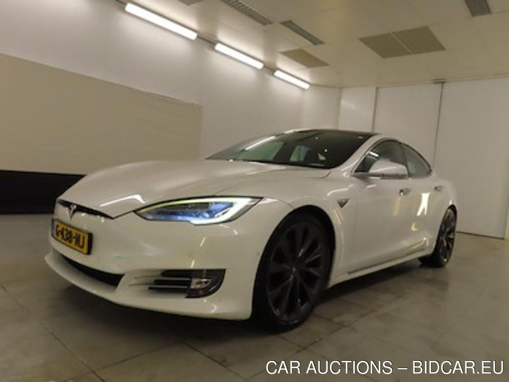 Tesla Model S Standard Range Dual Motor AWD 5d