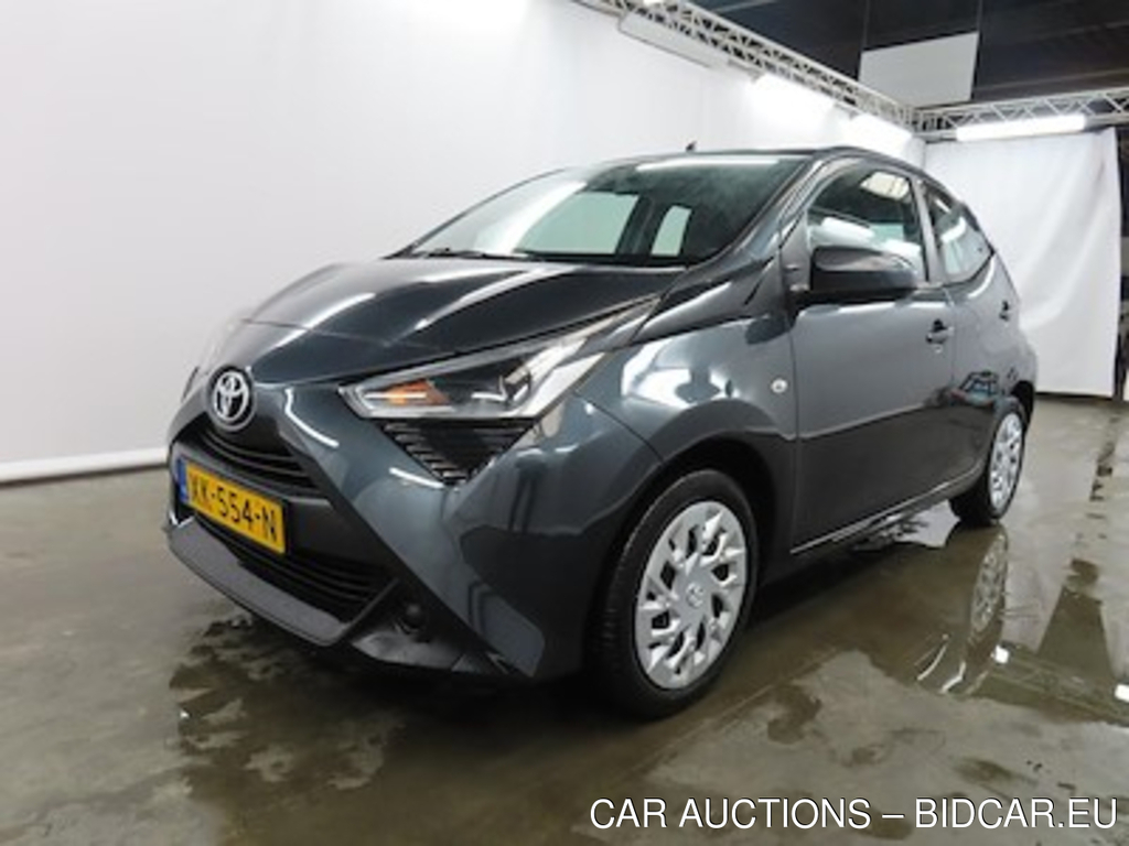 Toyota Aygo 1.0 VVT-i ActieAuto x-shift x-play APL