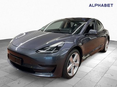 Tesla Model 3 Standard Reichweite Plus Hinterradantrieb, 2021