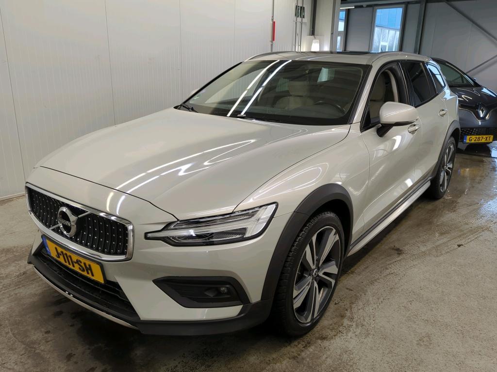 Volvo V60 B5 2.0 184kW Mild Hybrid AWD Pro Cross Country automaat, 2020