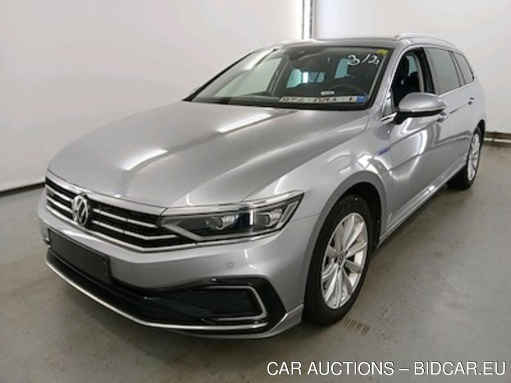 Volkswagen Passat 1.4 TSI MSQ VARIANT GTE BUSINESS