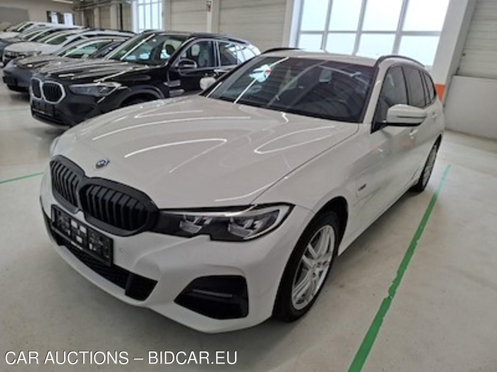 BMW Series 3 320e A Xdrive Touring 120KW