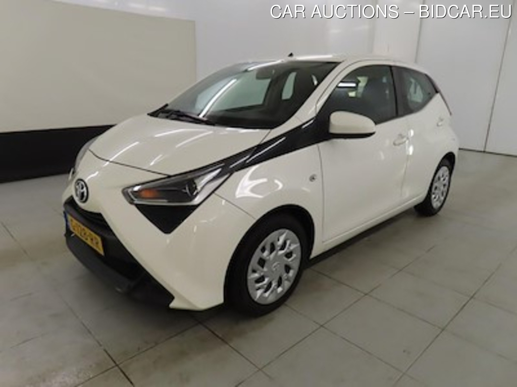 Toyota Aygo 1.0 VVT-i x-play 5d