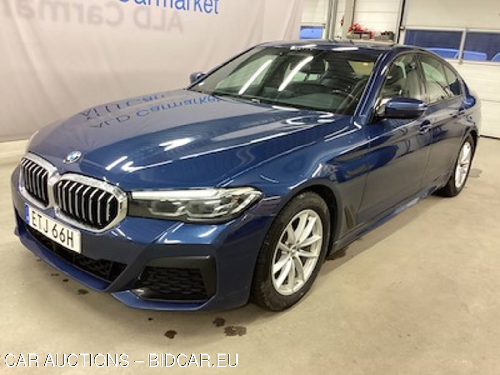 BMW 520d xdrive M-Sport Skinn B-Kamera H/K Display-Key ACC