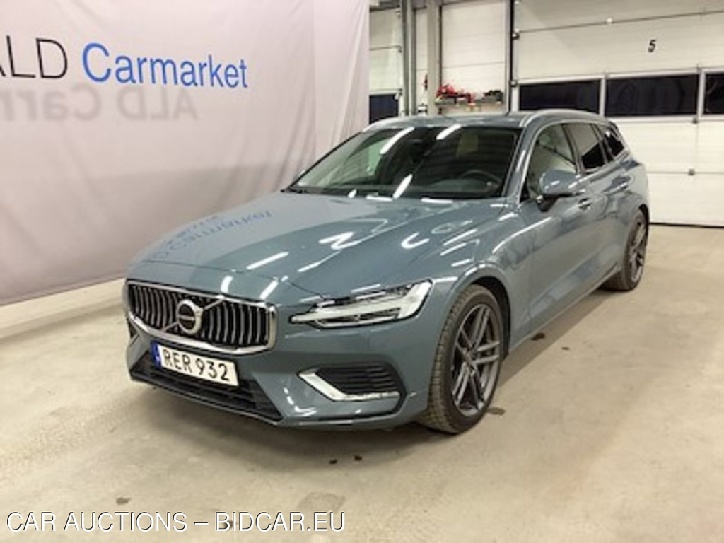 Volvo V60 T6 recharge 350 awd Core Edition Drag Skinn B-kamera