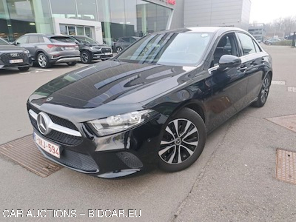 Mercedes-Benz A sedan A 180 D BUSINESS SOLUTION AUT