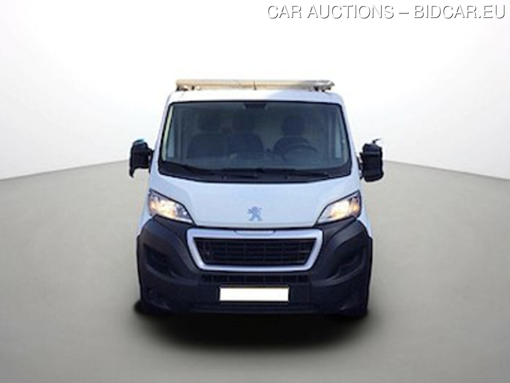 Peugeot Boxer 335 fourgon swb 2.2 blue 140CV Premium S&amp;S