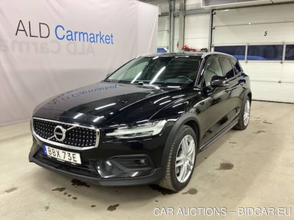 Volvo V60 cross country D4 awd Momentum Teknik Skinn BLIS B-Kamera Nav VoC Auto