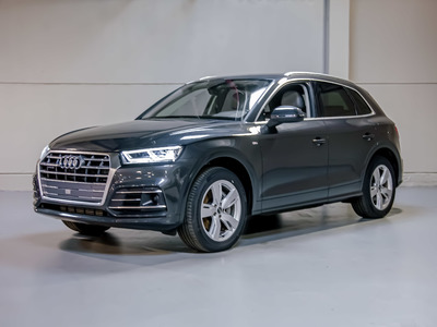 Audi Q5 50 TFSI E 299 QUATTRO DESIGN, 2021