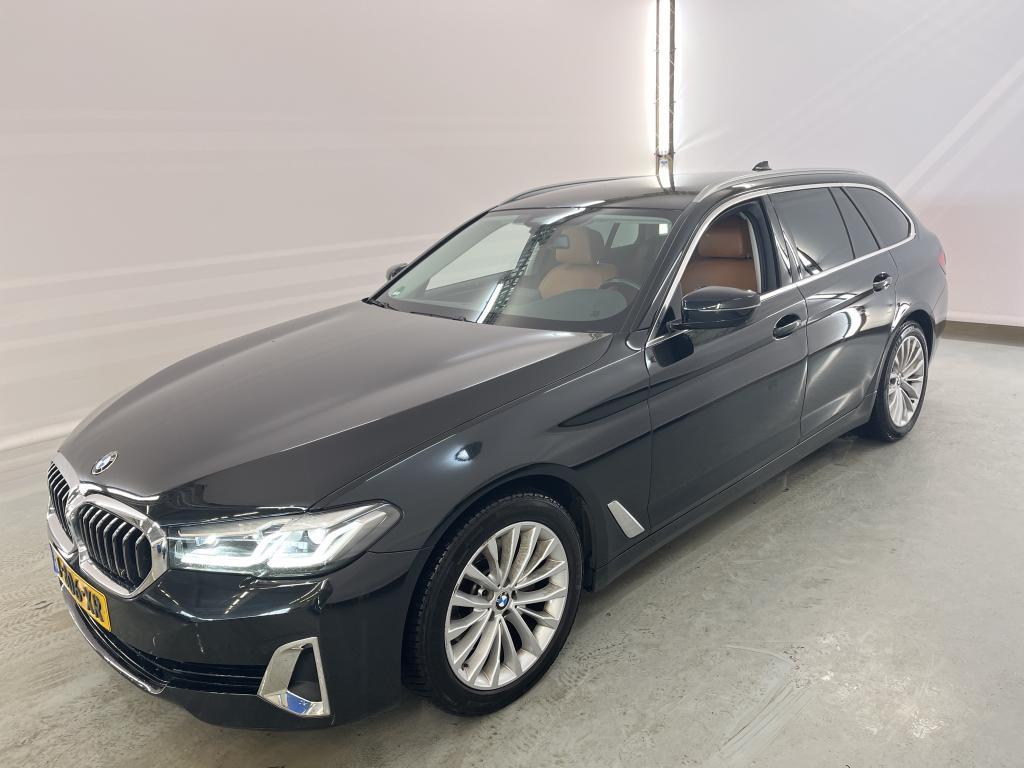 BMW 5-SERIE TOURING 520I HIGH EX. ED., 2020