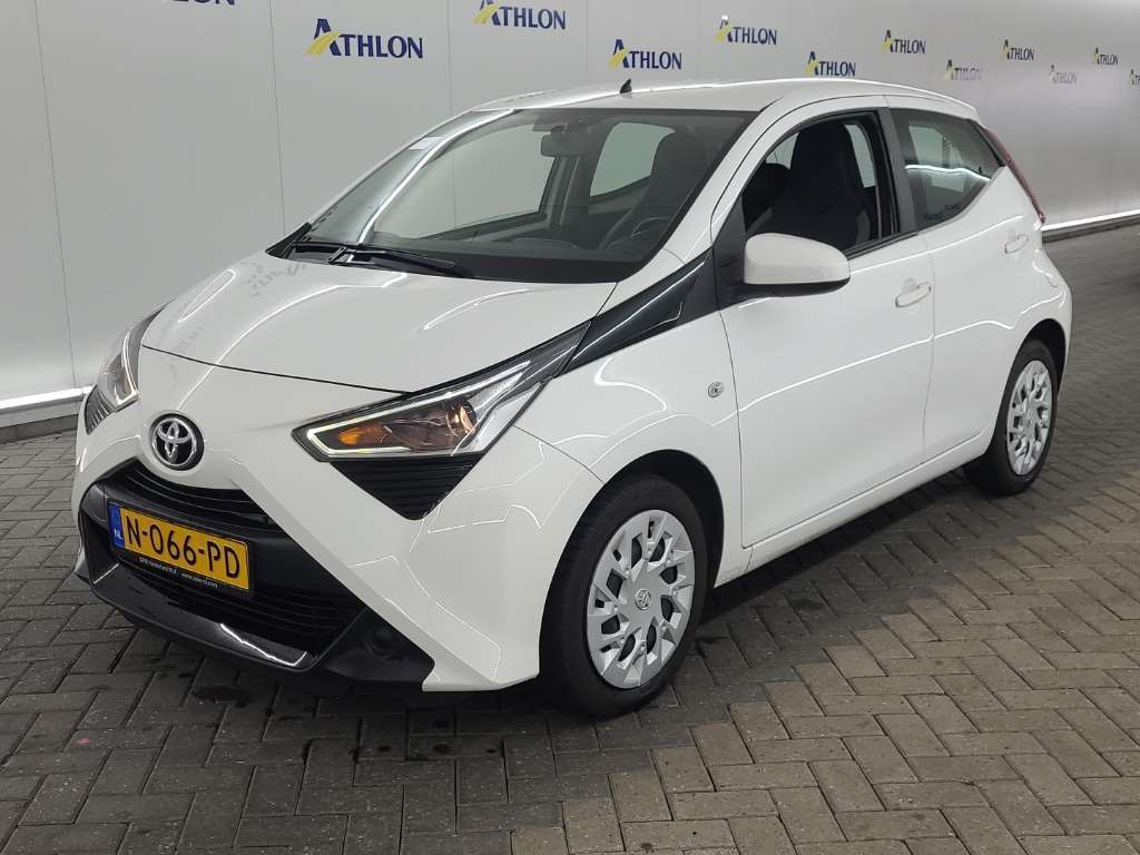 Toyota Aygo 1.0 VVT-I X-PLAY 5D 53KW, 2021