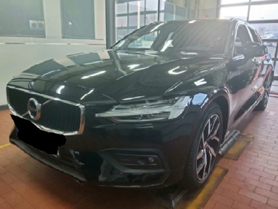 Volvo V60 B4 D GEARTRONIC Momentum Pro, 2021