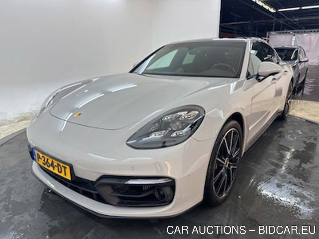 Porsche Panamera 4 E-Hybrid Platinum Edition [ Sportuitlaat ]