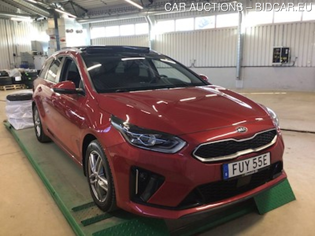 Kia Ceed SW Plug-In Hybrid Advance Plus Drag Panorama