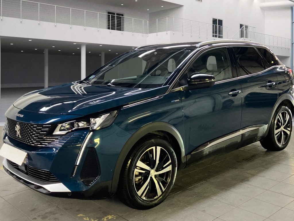 Peugeot 3008 HYBRID 225 E-EAT8 GT, 2021