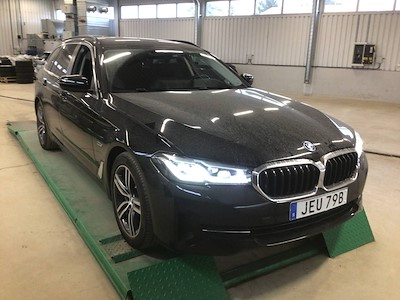 BMW Series 5 530e Touring AConnected Edition PLUG-IN