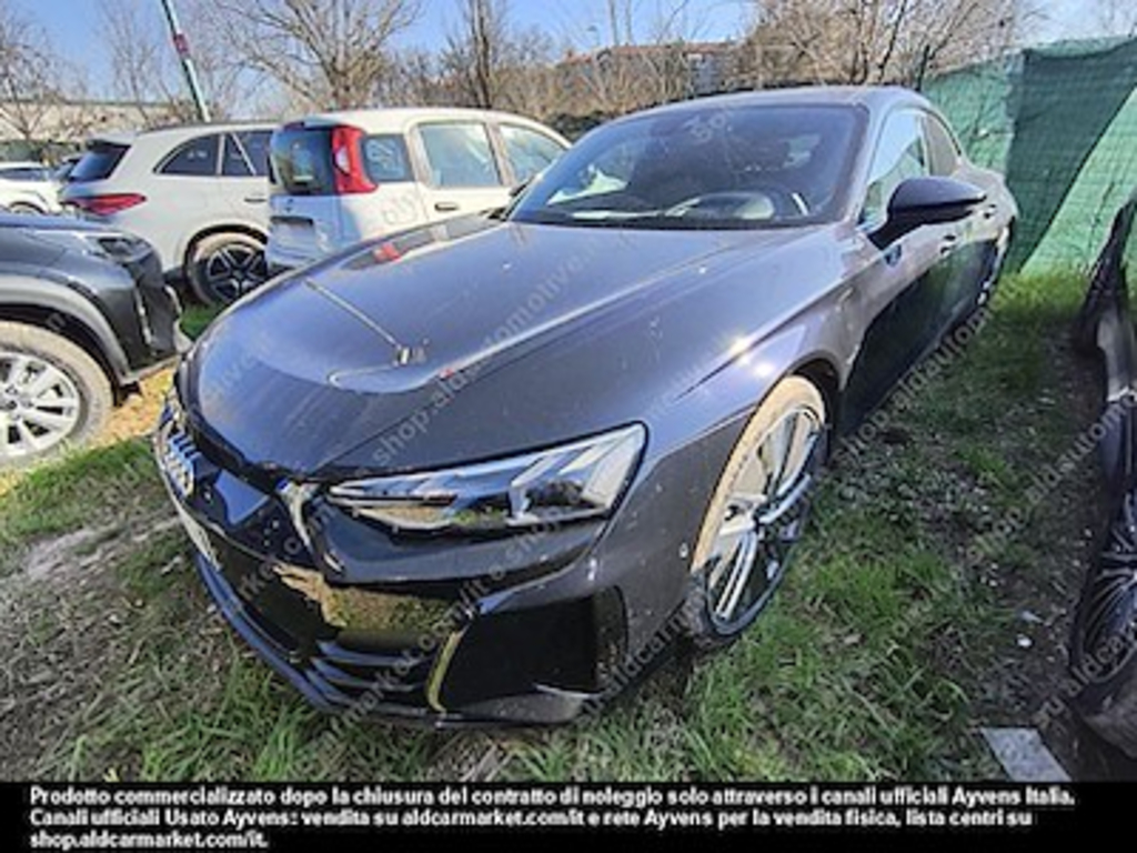 Audi e-tron GT GT quattro sedan -