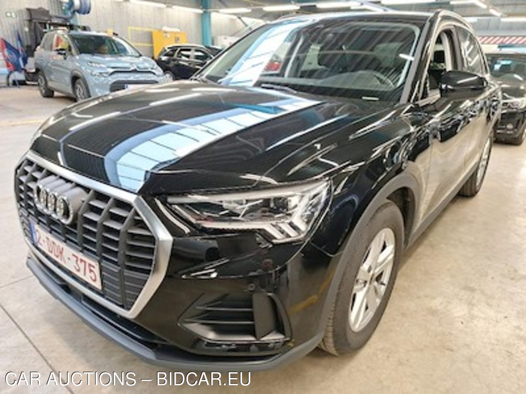 Audi Q3 35 TFSI S TRONIC BUS. ED. ATTR