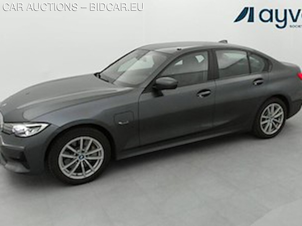 BMW 330e berline 184 CV Business Pack, Sieges chauffants