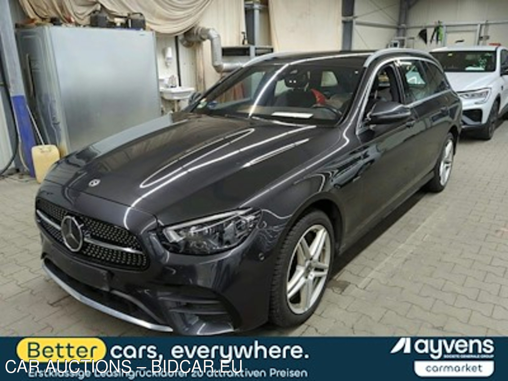 Mercedes-Benz E 300 DE 4matic MERCEDES E 300 de 4Matic T 9G-TRONIC AMG Line