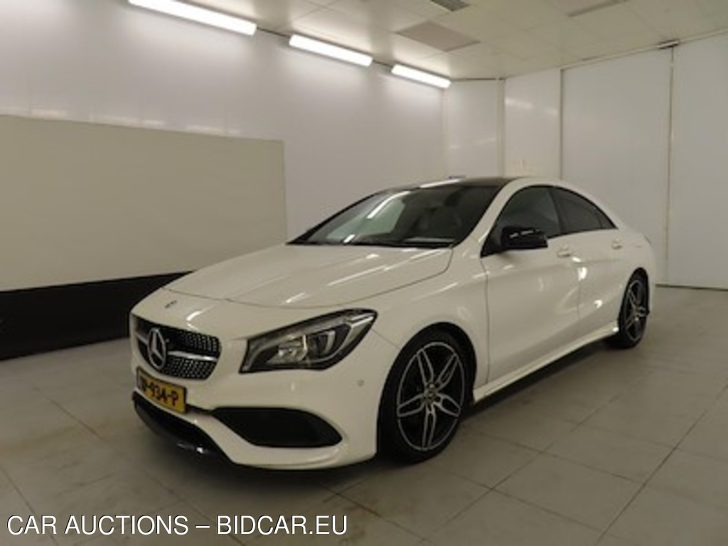 Mercedes-Benz CLA CLA 180 7G-DCT Bus Sol AMG Night Upgrade 4d