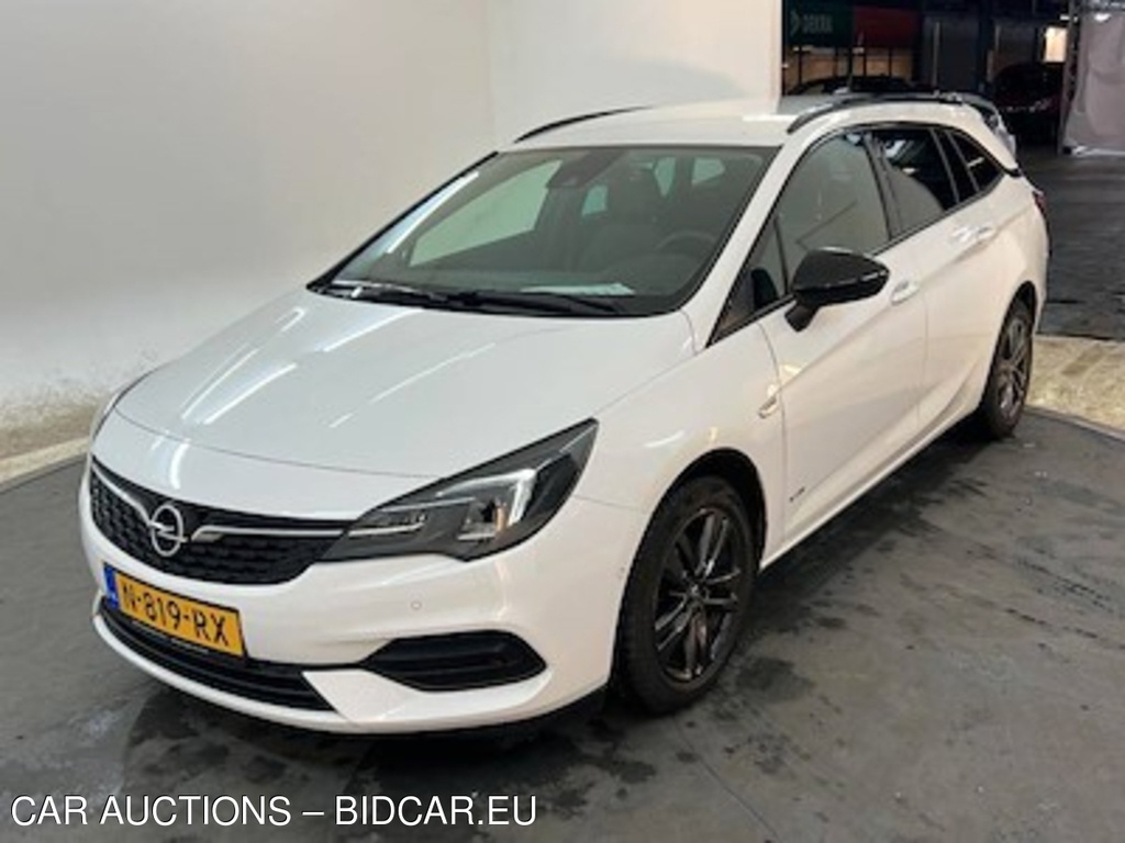 Opel Astra sports tourer 1.2 turbo 81kW Design &amp; Tech