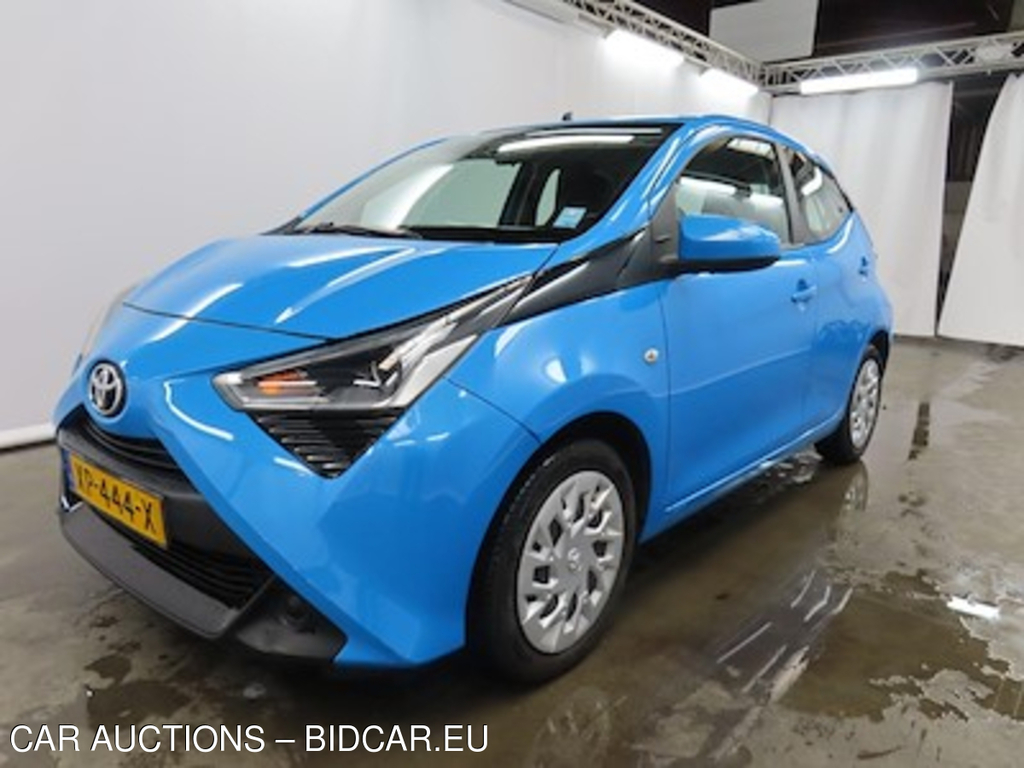 Toyota Aygo 1.0 VVT-i ActieAuto x-play APL