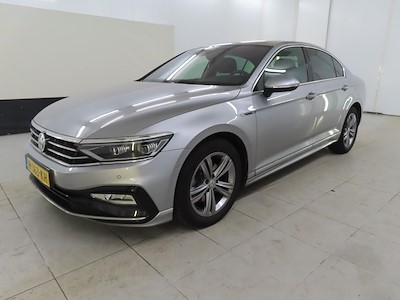 Volkswagen PASSAT 1.5 TSI 7-DSG Elegance Business R 4d