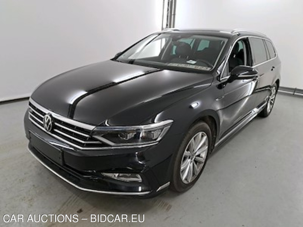 Volkswagen Passat variant 2.0 TDI SCR MSQ 110KW VARIANT ELEGANCE B R-Line Exterior