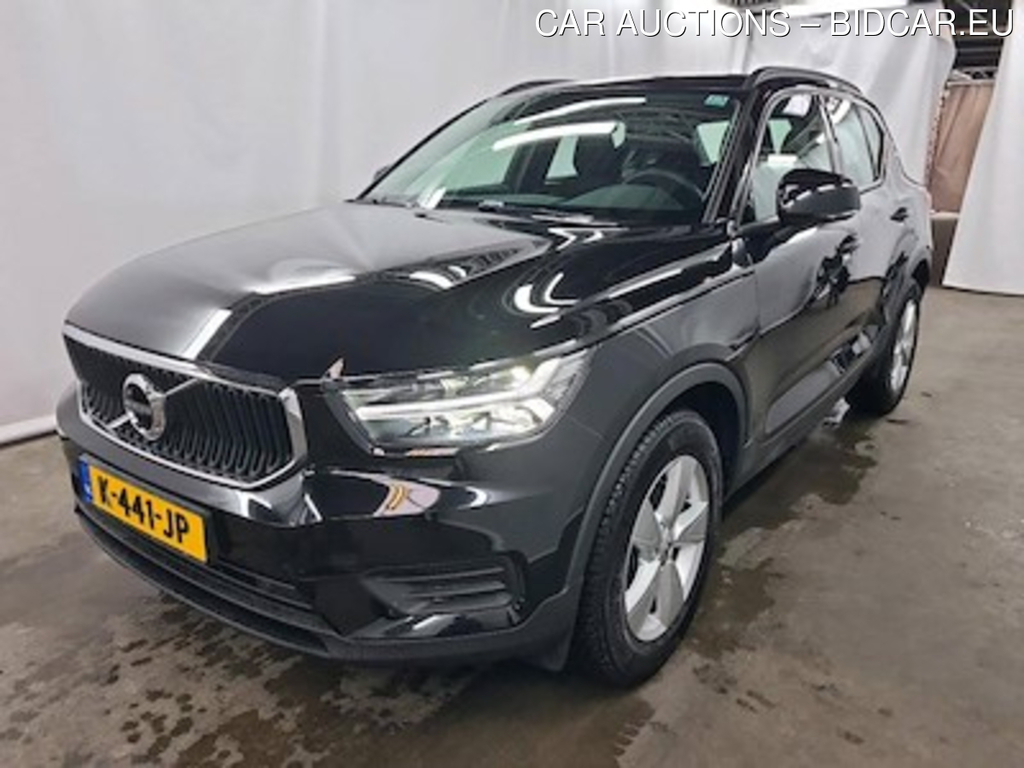 Volvo XC40 T2 Momentum Core