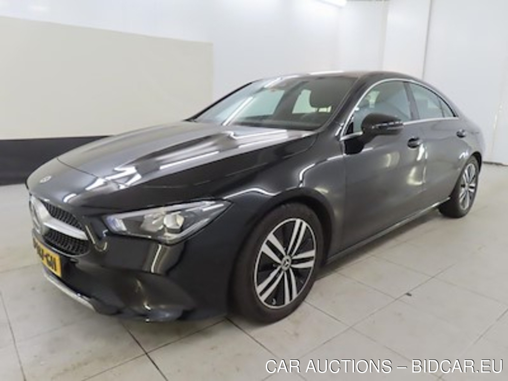 Mercedes-Benz CLA CLA 180 DCT Business Solution 4d