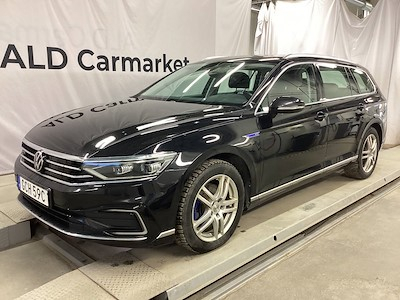 Volkswagen Passat !NO SUMMER TIRES! GTE Executive Drag-Paket Nav Skinn/Alcantara P-Varmare