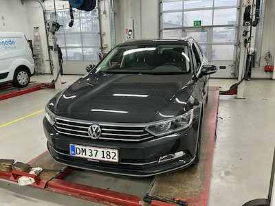 Volkswagen Passat 2.0 TDI 150 SCR HIGHLINE PREMIUM DSG VARIANT UA!