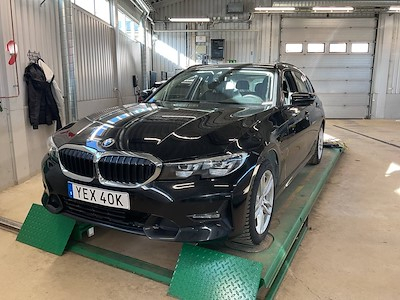 BMW 330e xdrive touring Connected Drag PDC Navi