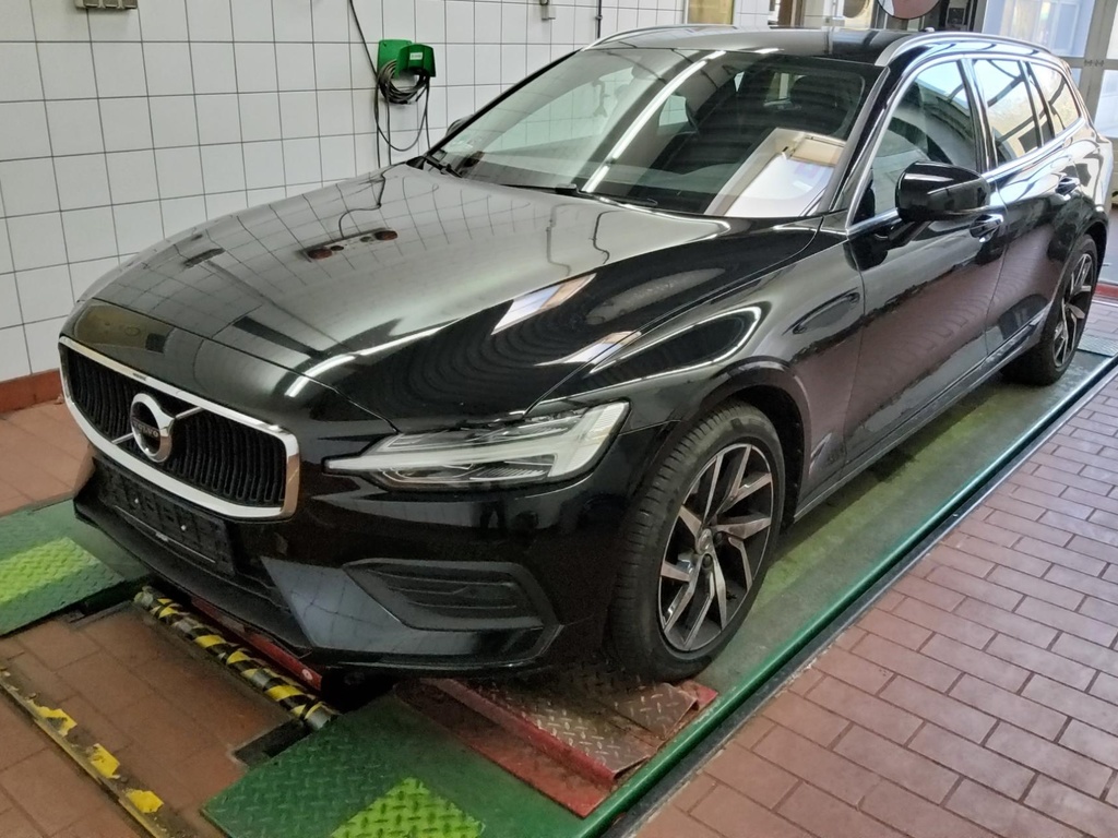 Volvo V60 T4 GEARTRONIC Momentum Pro, 2021
