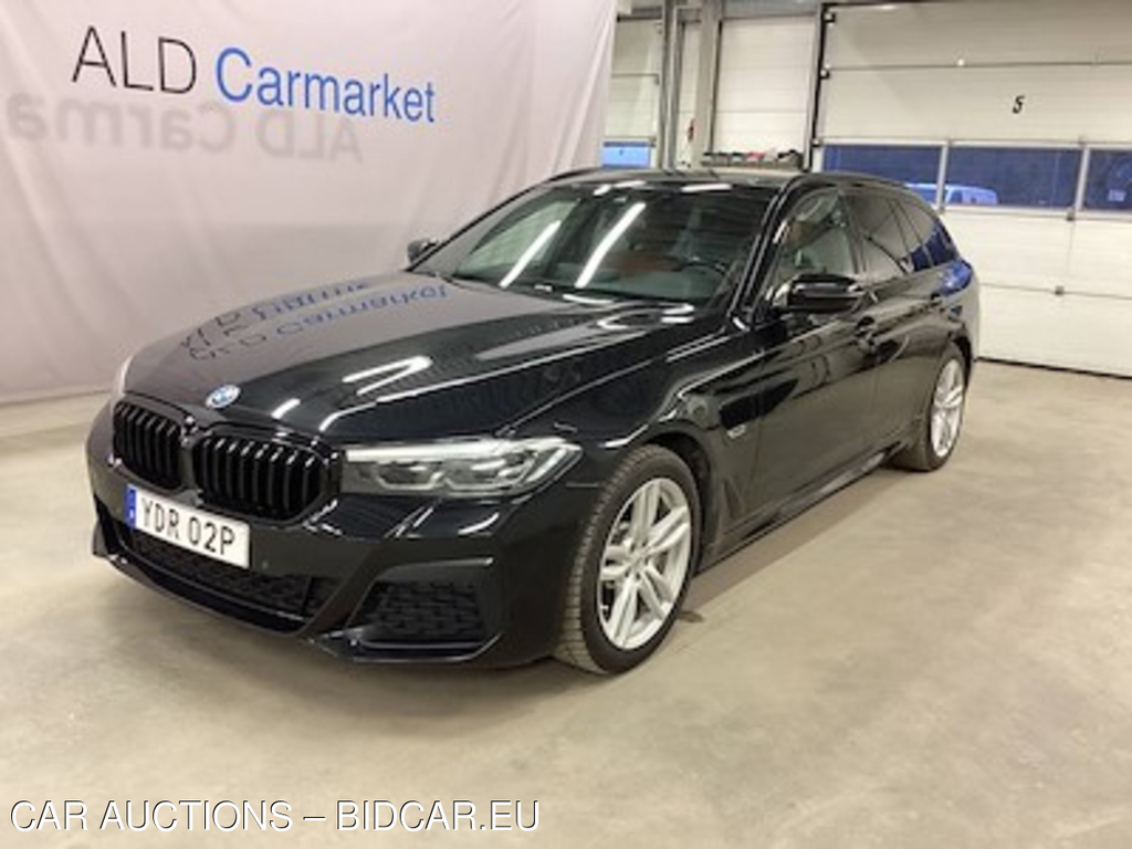 BMW Xdrive touring !BAD SUMMER TIRES! M-Sport Skinn Cockpit B-Kamera Drag Nav