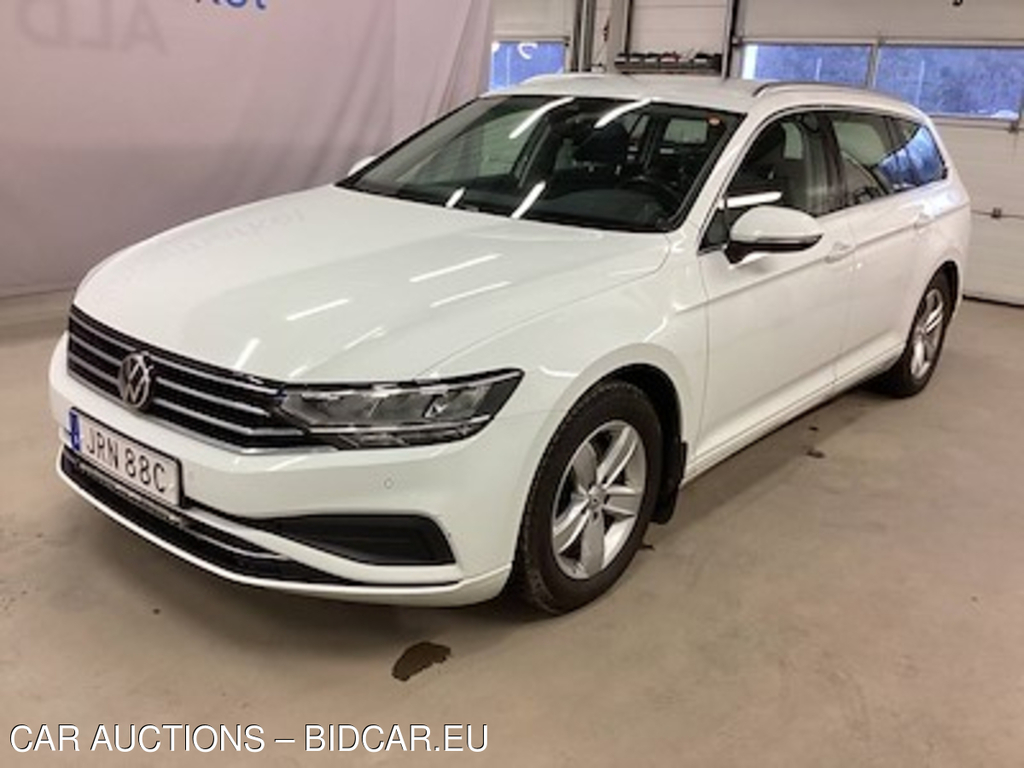 Volkswagen PASSAT TDI 150 SC Drag Varmare Kamera Navi