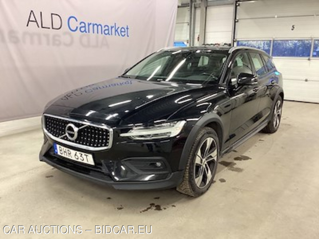 Volvo V60 cross country D4 awd Momentum Teknik AWD