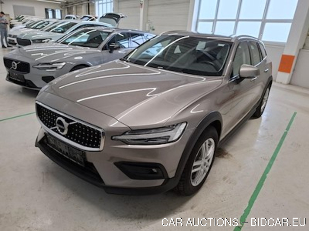 Volvo V60 B4 AWD Geartronic Cross Country Pro 145K