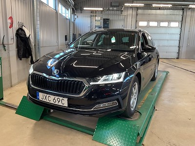 Skoda Octavia Kombi 2.0 TDI Style Kamera Varmare Cockpit Drag Navi