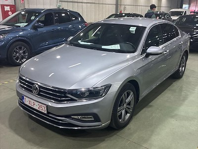 Volkswagen PASSAT 1.6 TDI SCR ELEGANCE BUSINESS
