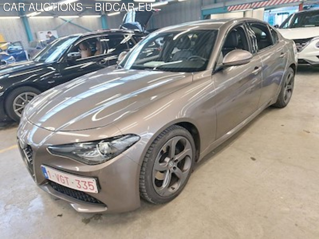 Alfa Romeo GIULIA 2.2 JTDM SUPER(EU6D-TEMP) AUT