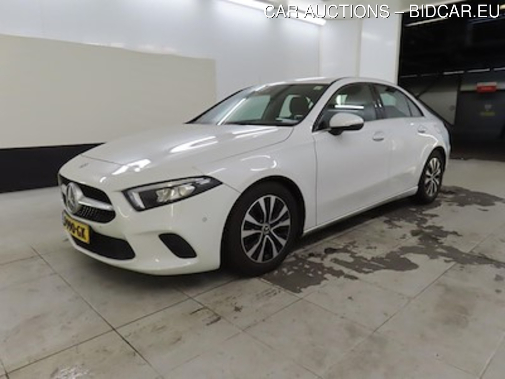 Mercedes-Benz A-klasse limousine A 200 7G-DCT Business Solution Plus 4d